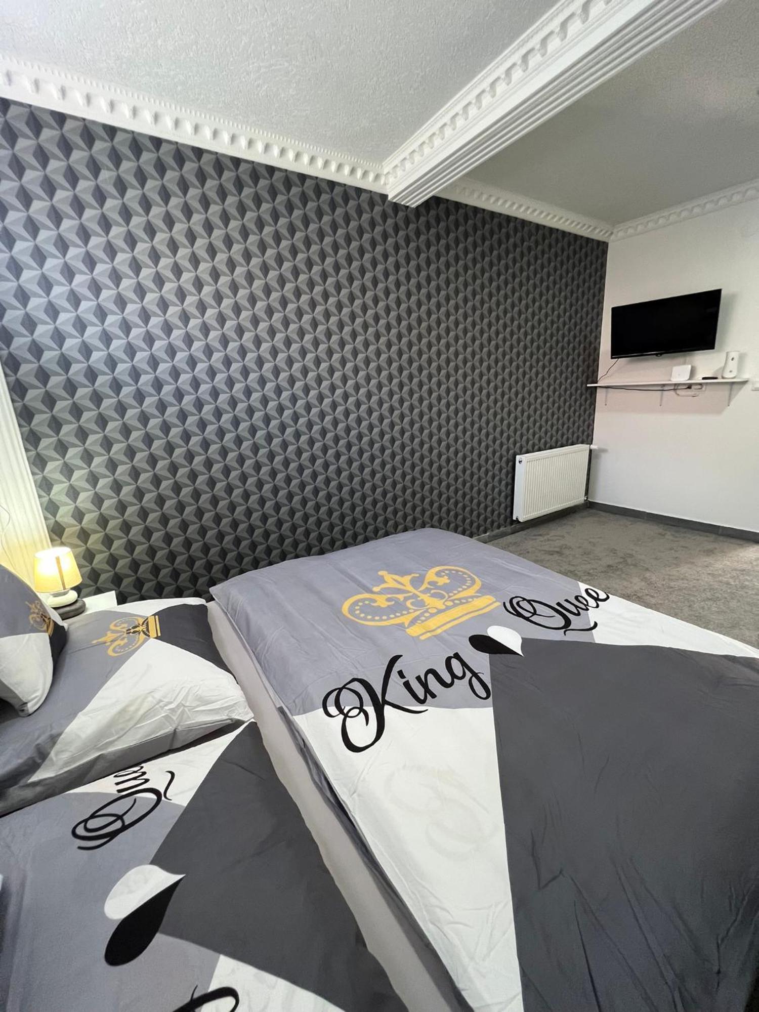 Adel Apartman Kisujszallas Exterior foto
