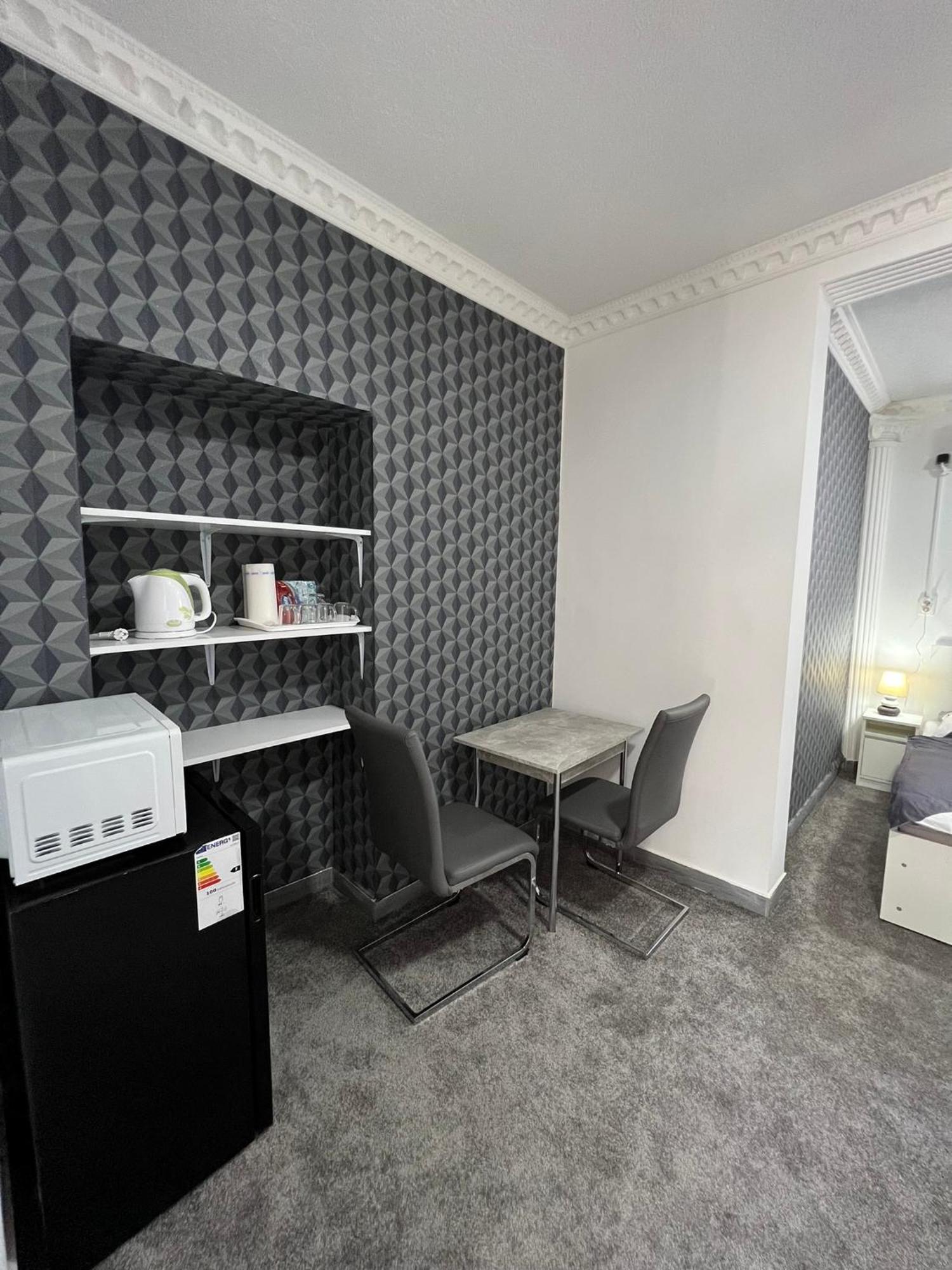 Adel Apartman Kisujszallas Exterior foto